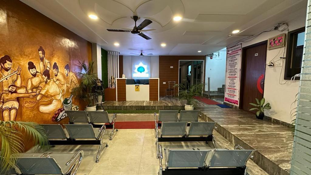 ורנאסי Hotel Aparajita מראה חיצוני תמונה