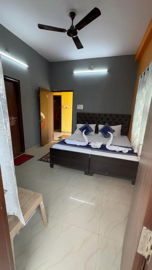ורנאסי Hotel Aparajita מראה חיצוני תמונה